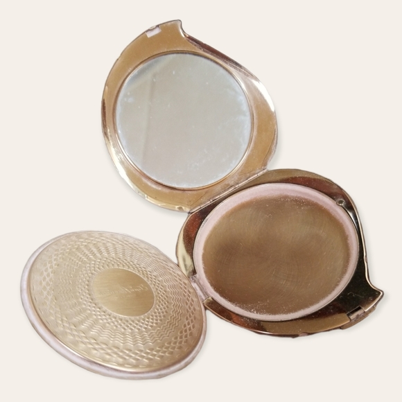 Vintage Elgin American Made in U.S.A. Goldtone Mirrored Powder Purse Compact - Picture 9 of 16